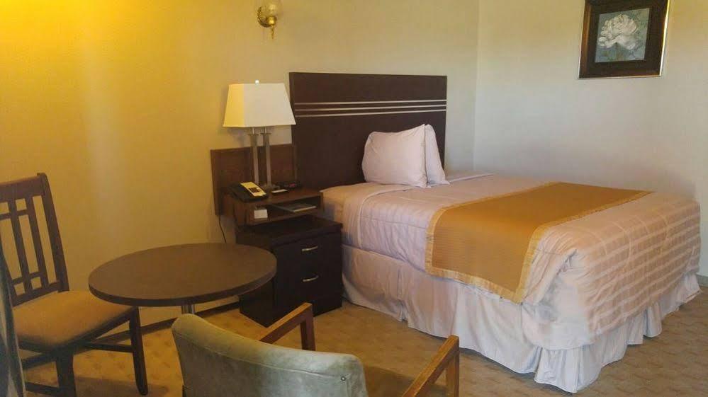 Melville Country Inn Экстерьер фото